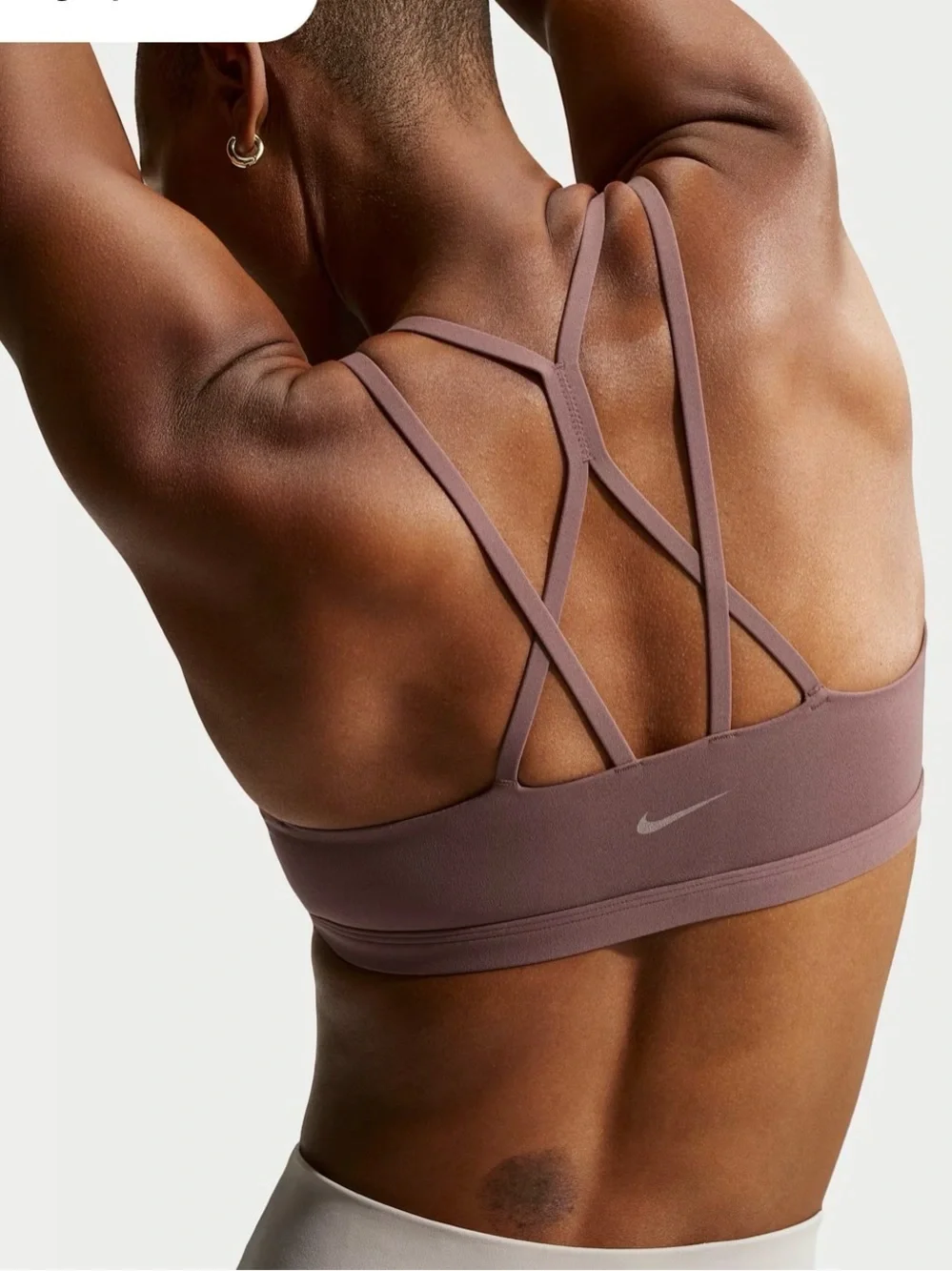Nike Zenvy strappy sports bra